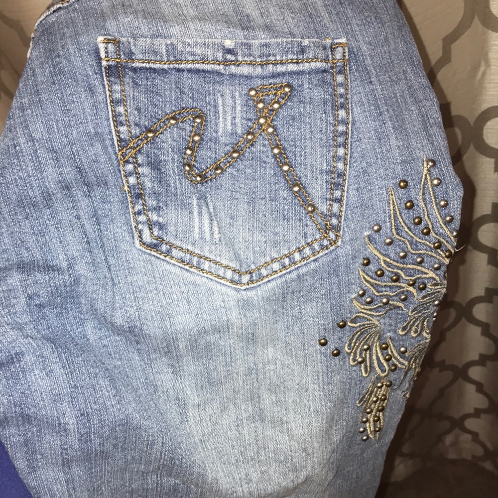 Capris - Picture 2 of 2